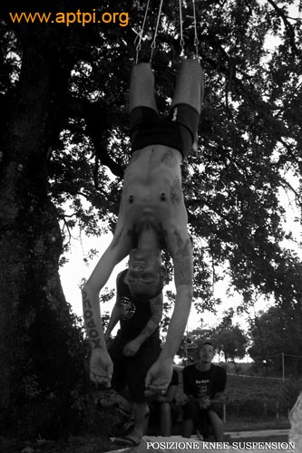 POSIZIONE KNEE SUSPENSION
